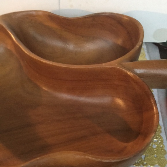 Teak oversized snack bowl, divided - Picture 2 of 5